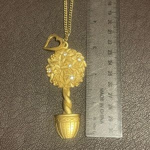 Gloria Duchin necklace